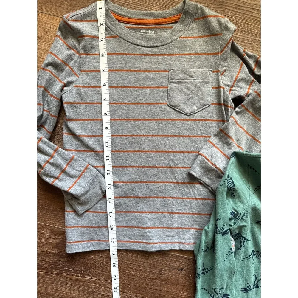 Simple Joys by Carter's 5T shirt lot